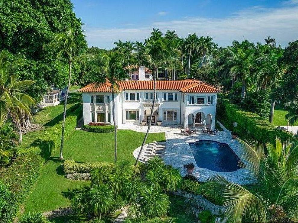 El perro más rico del mundo vende su casa en Miami por más de 28 millones  de euros