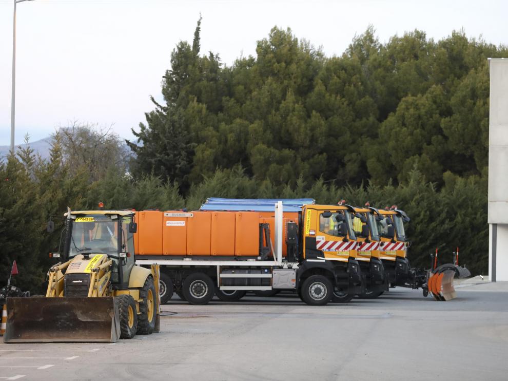 Camiones con sal y quitanieves ya están preparados en Huesca
