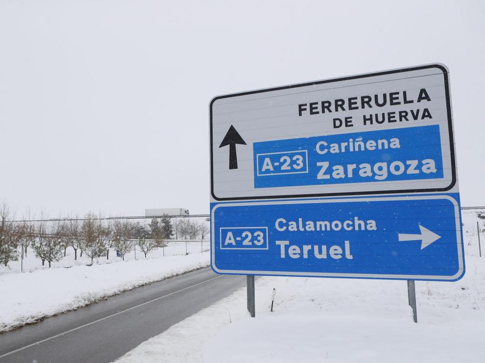 La nieve dificulta el tráfico en carreteras de Teruel