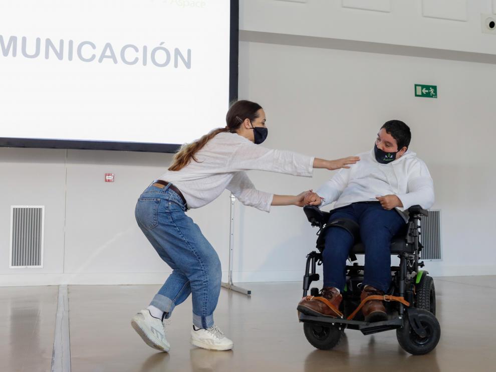 Número de danza con Ingrid Magrinyà y Viky Romeo.