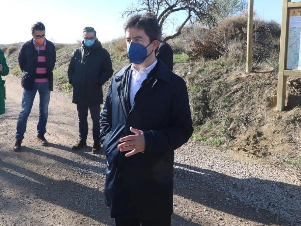 El alcalde de Huesca, Luis Felipe, ha presentado este lunes el fin de obras en un sendero.
