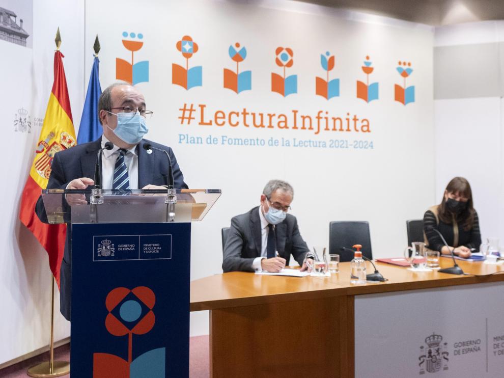 El ministro de Cultura y Deporte, Miquel Iceta, interviene en la presentación del Plan de Fomento de la Lectura 2021-2024, en la sede del Ministerio.