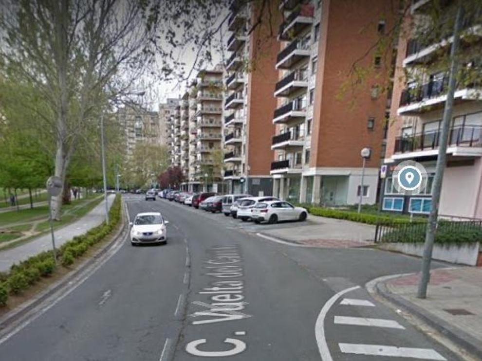 La agresión al menor de 17 años tuvo lugar en la calle de Vuelta del Castillo en Pamplona.