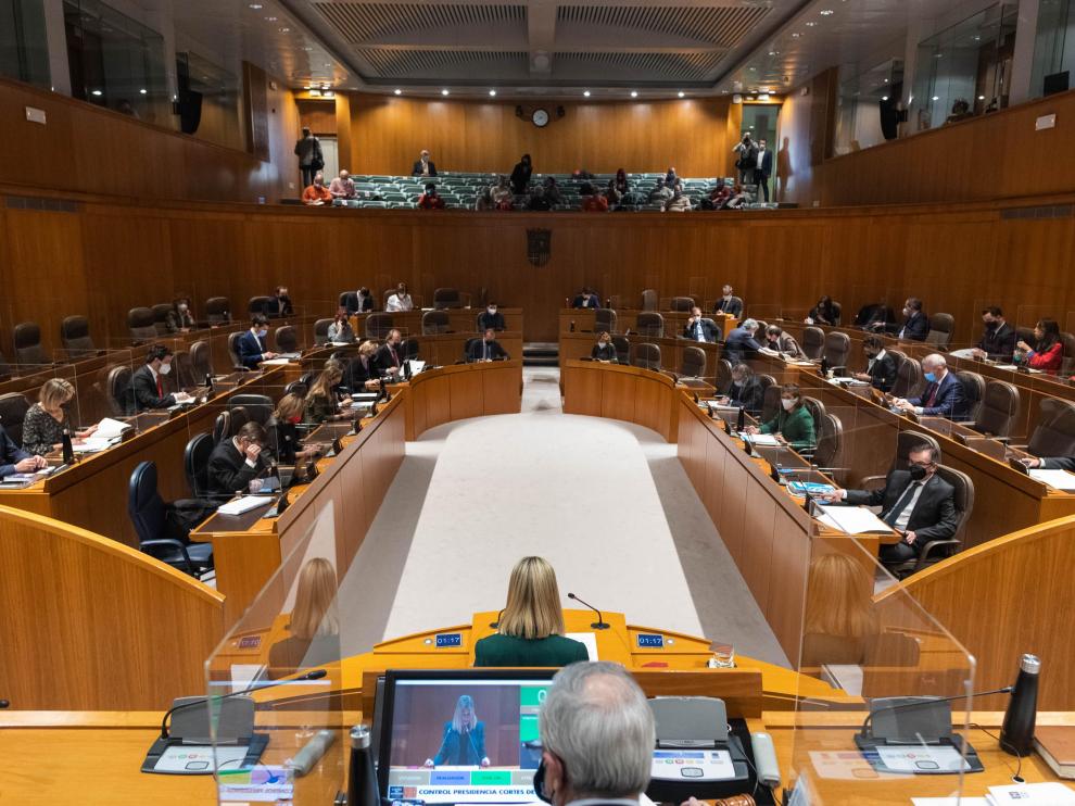 El pleno de las Cortes de Aragón durante el debate presupuestario.