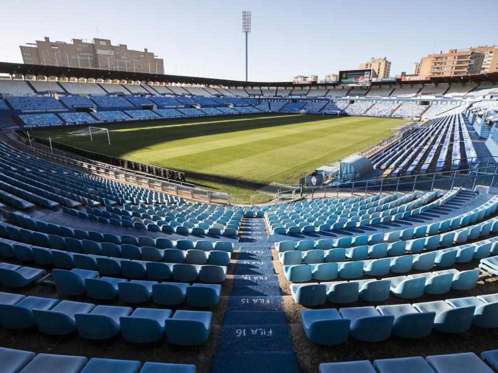 Vista del interior del campo municipal de fútbol de La Romareda.