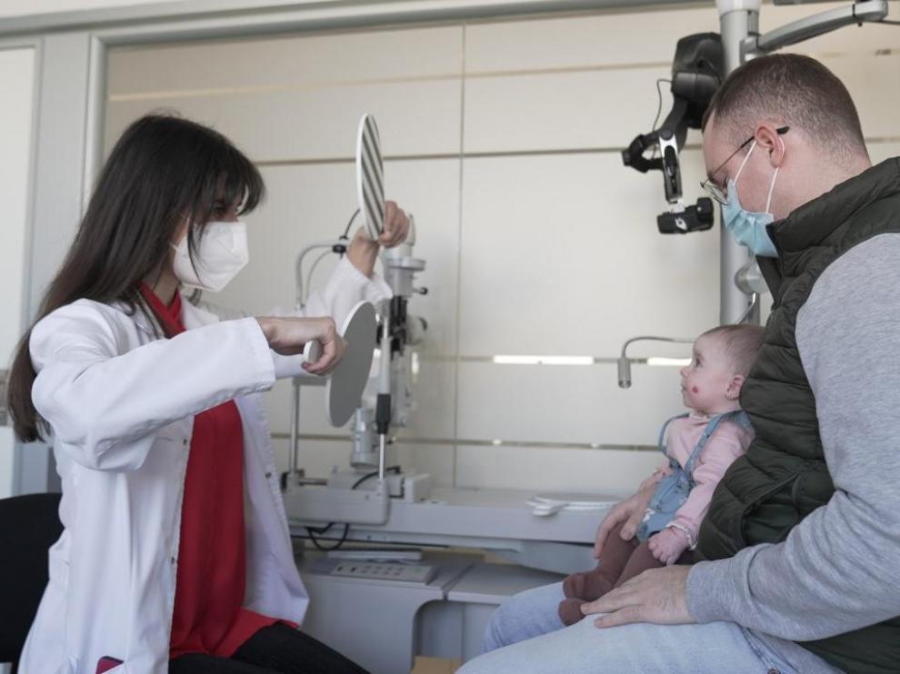 La doctora María Romero es especialista en oftalmología infantil en Quirónsalud Zaragoza.