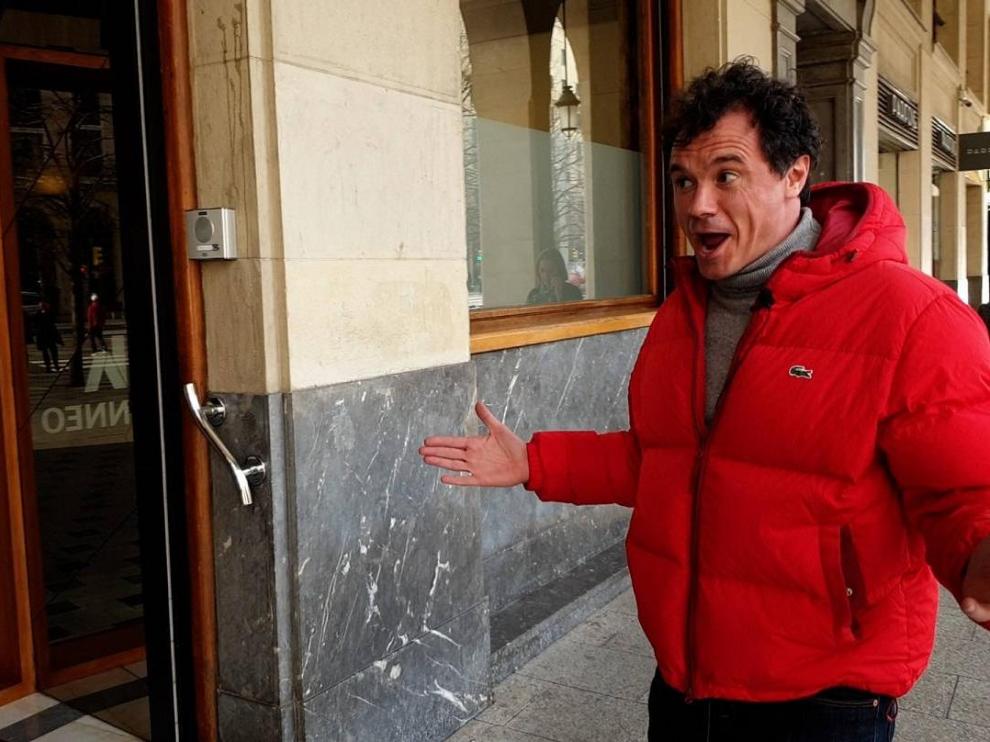 Rafa Maza, en la entrada de Heraldo de Aragón.
