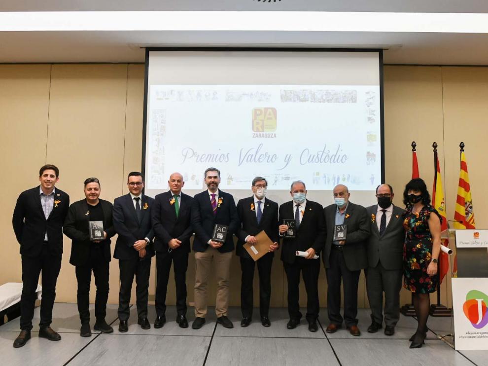 Los organizadores y los galardonados en los Premios Valero y Custodio 2022, en el hotel Zentro.