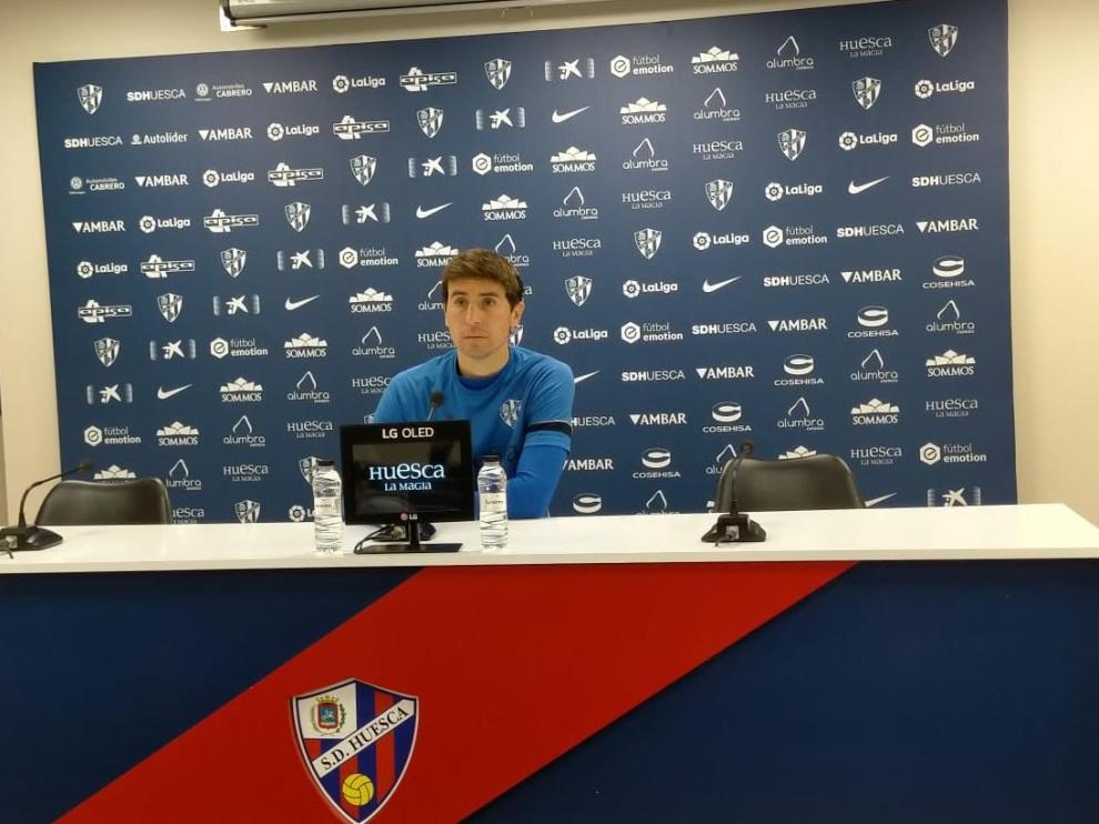 Pedro Mosquera, en la sala de prensa de El Alcoraz.