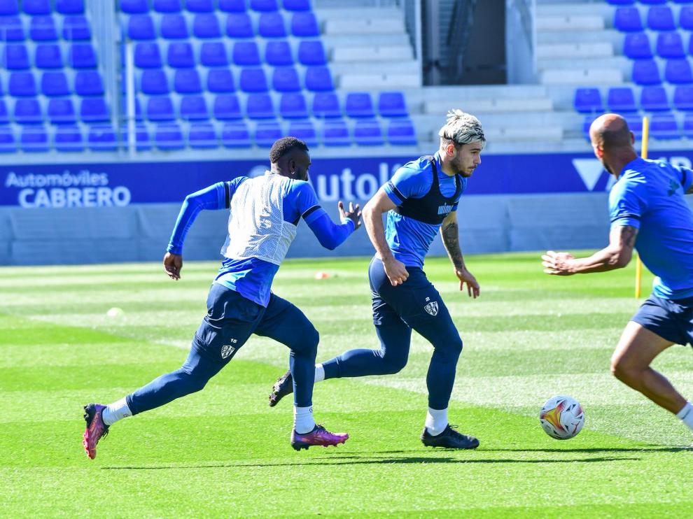 Ratiu regresó este jueves a los entrenamientos con el equipo tras su estancia con la selección de Rumanía.
