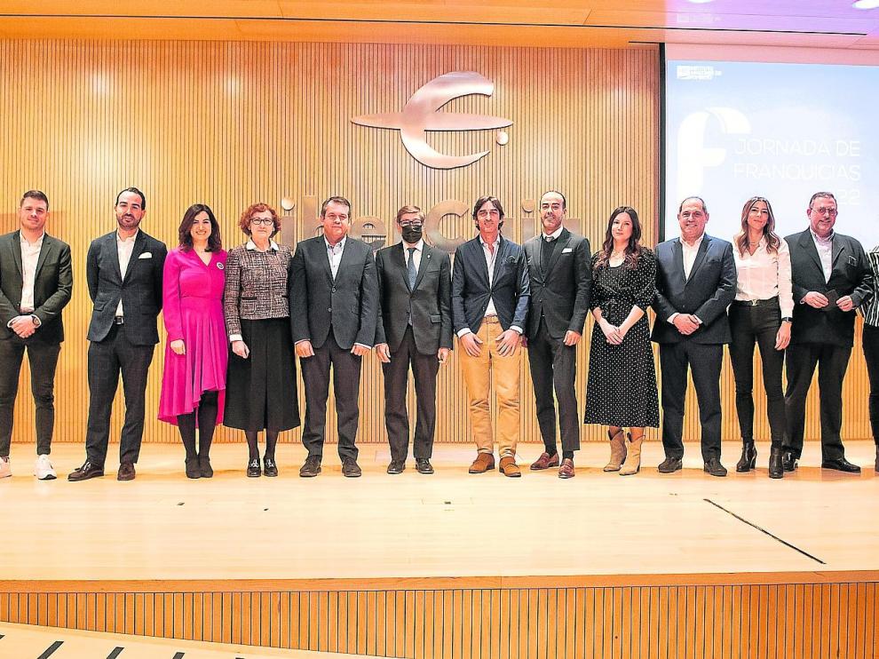 Participantes en la Jornada de Franquicias 2022 que se celebró el pasado lunes en el Patio de la Infanta de Ibercaja y que clausuró el vicepresidente aragonés, Arturo Aliaga.