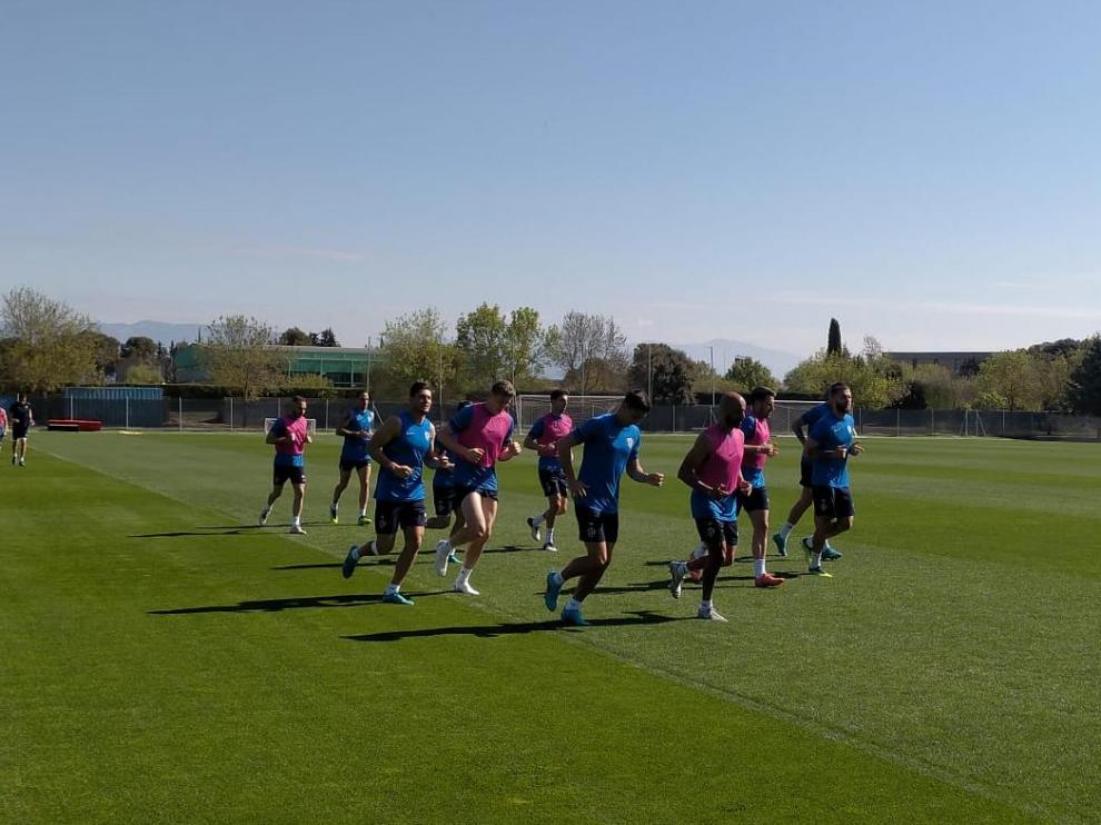 La SD Huesca volvió este lunes al trabajo tras el 1-1 con el Real Zaragoza.