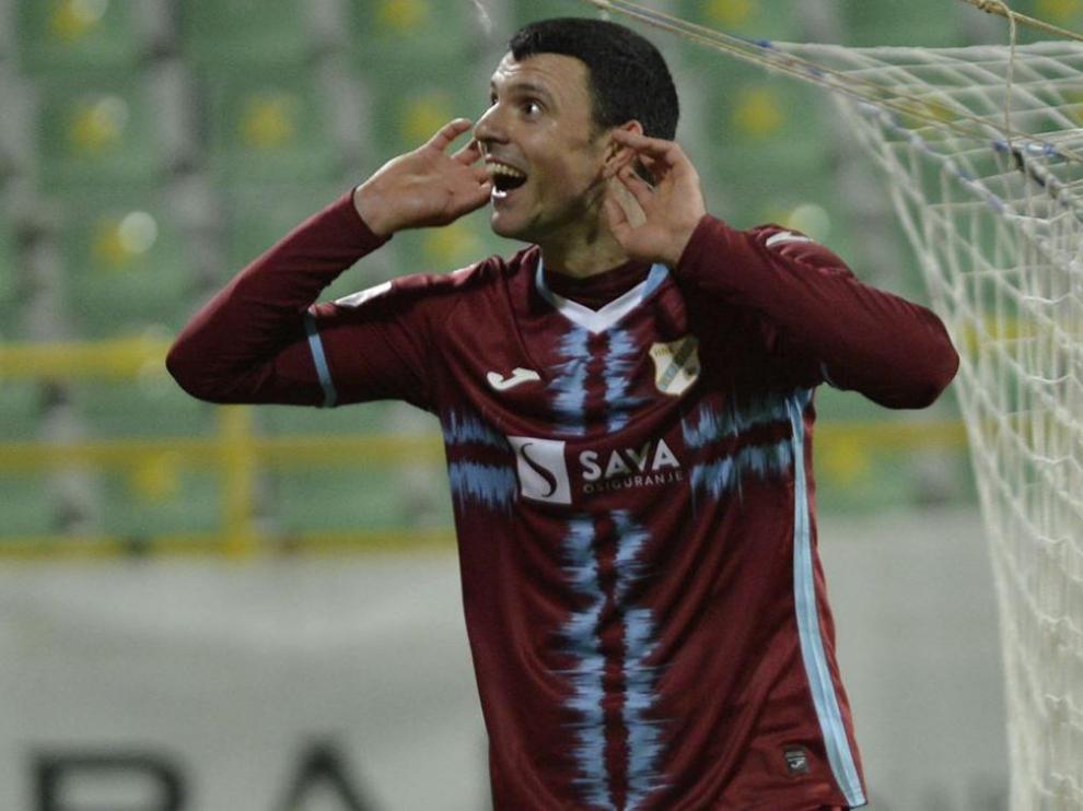 Haris Vuckic celebra uno de sus goles de esta temporada, anotado al Istra el pasado 2 de abril.