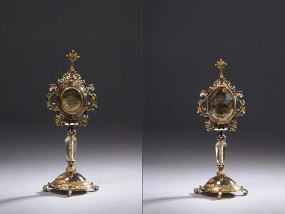 Las dos caras de la pieza que se está subastando en Francia, con reliquias de San Valero y San Braulio