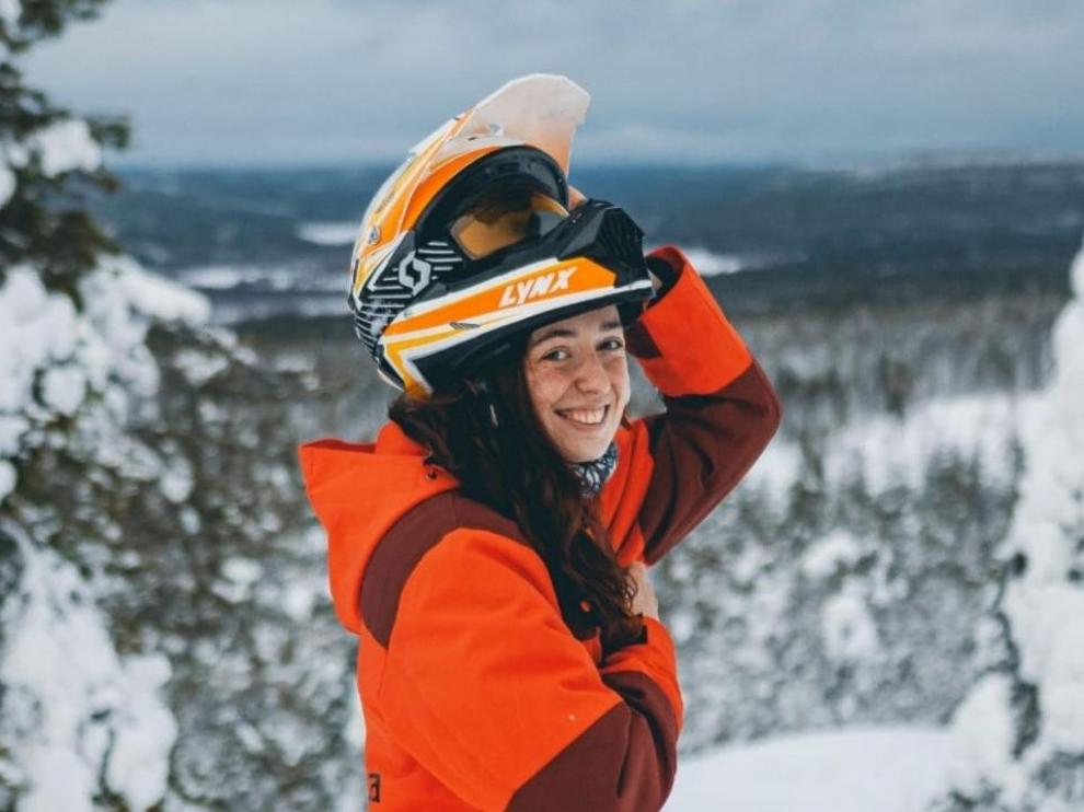 Yolanda Olivera trabaja de guía turística, en expediciones de motos de nieve, trineo de huskies y auroras boreales, en Rovaniemi Laponia.