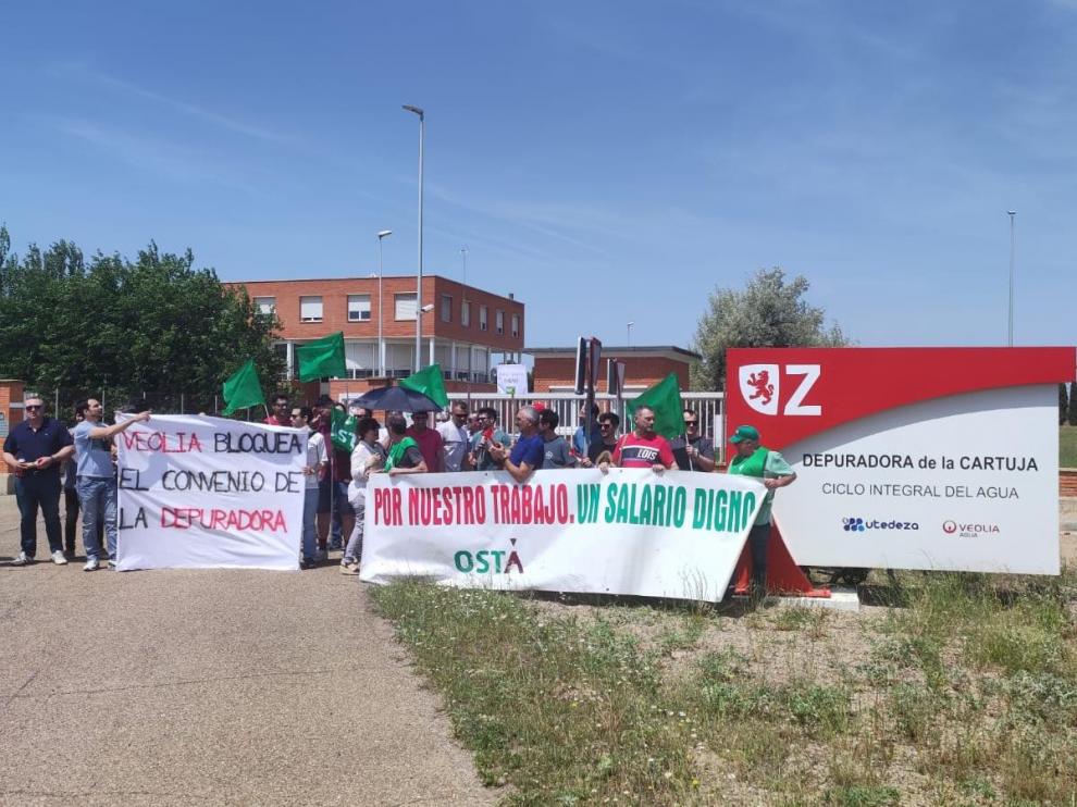Protesta de los trabajadores de la depuradora de La Cartuja