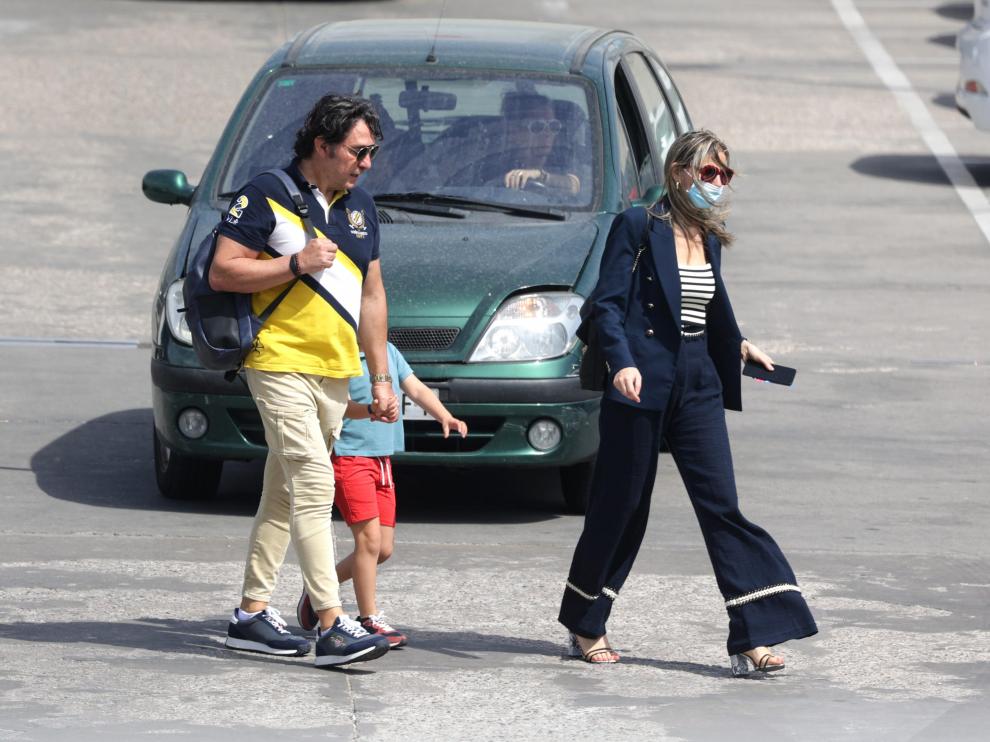 El actor Luis Lorenzo y su mujer a su llegada al juzgado