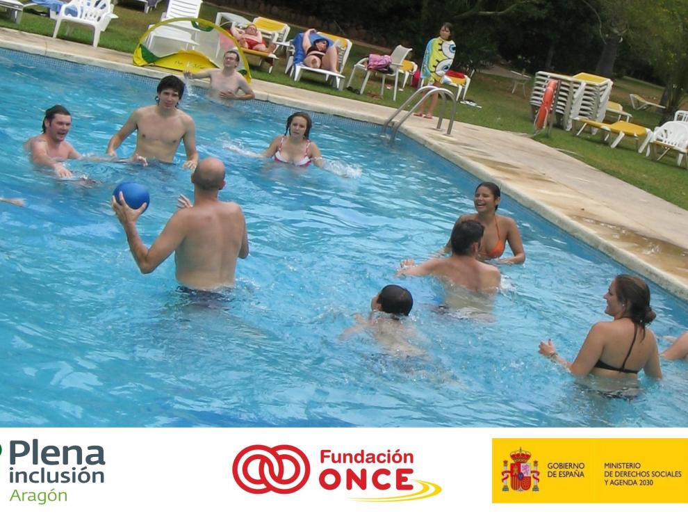 Los usuarios de Plena inclusión Aragón podrán volver a disfrutar de vacaciones en la playa.