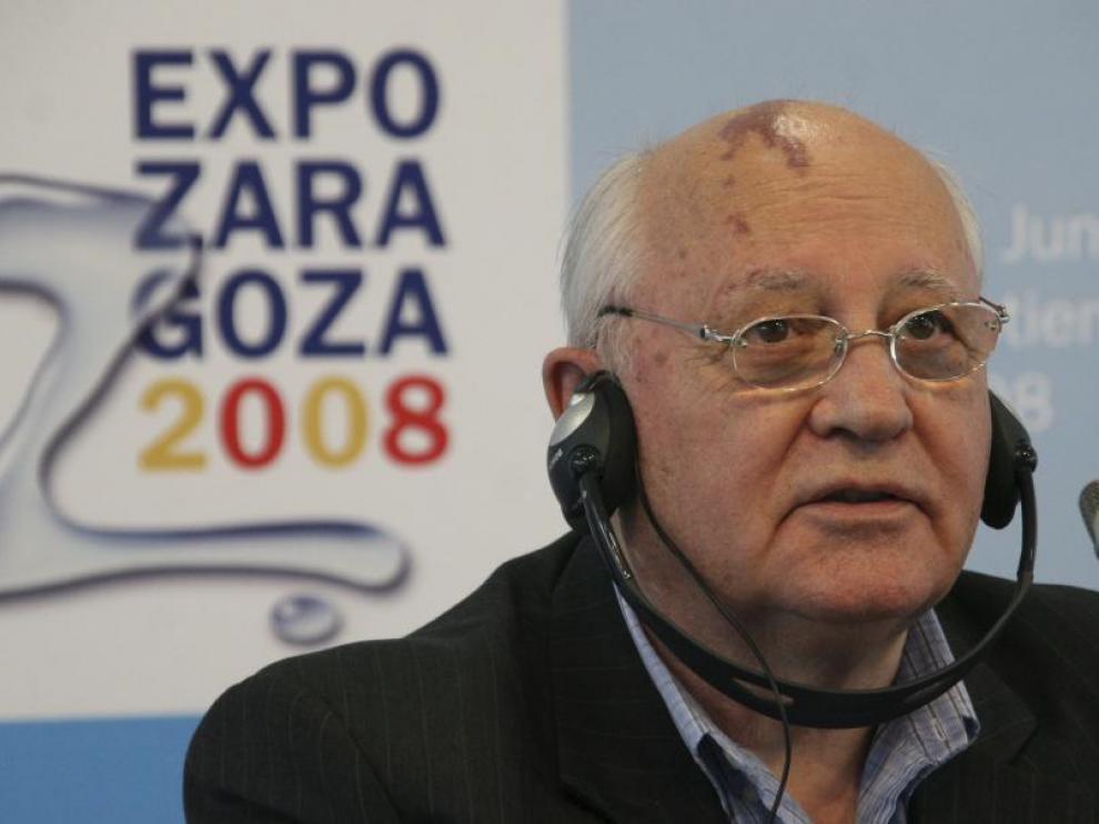 Visita de Mijail Gorbachov a la tribuna del agua, al pabellón de Rusia y a la presentación de su libro, el 9/09/2008 en la Expo de Zaragoza.