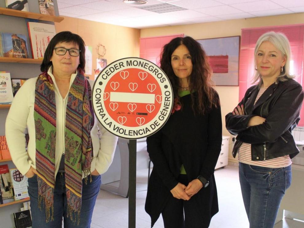 Encarna Palma, Elena Sánchez y Elena Planas, las trabajadoras del Centro Comarcal de Servicios Sociales implicadas en el proyecto.