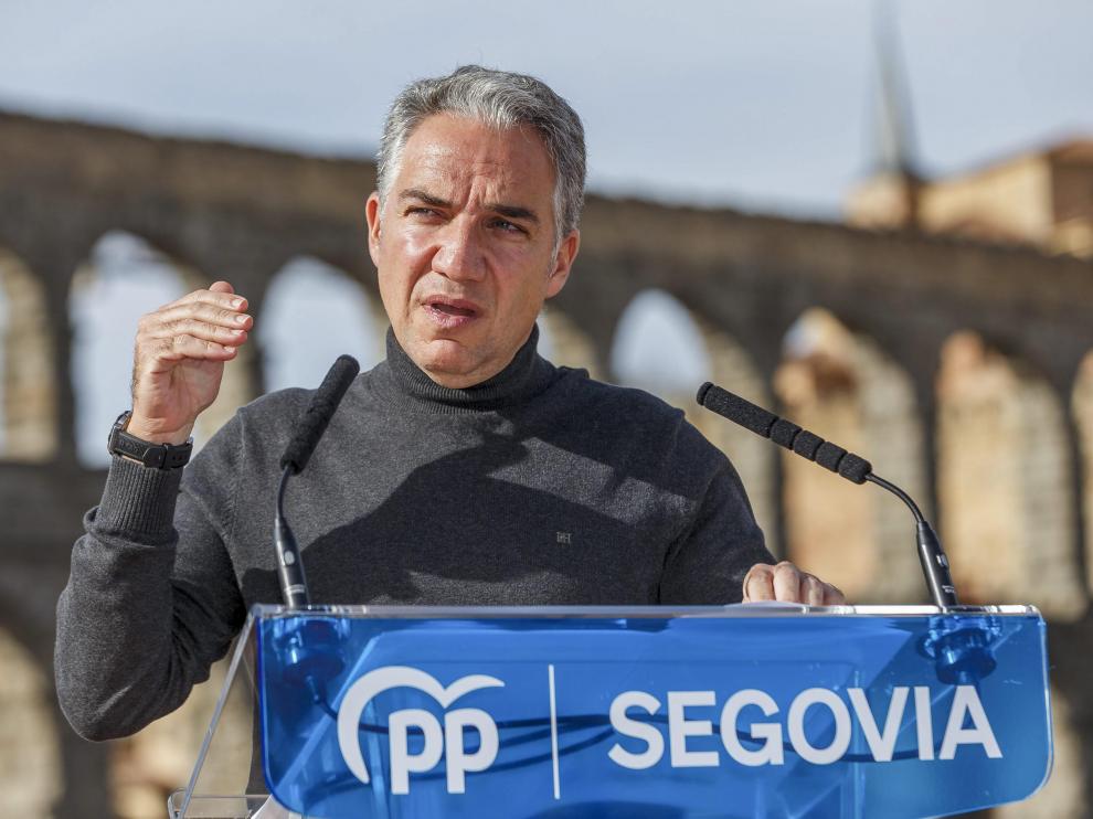 El coordinador general del PP, Elías Bendodo, este domingo en Segovia