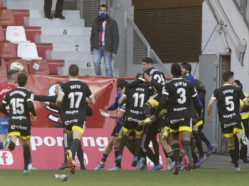 Celebración del 1-2 ganador que anotó el año pasado en Gijón Iván Azón en el minuto 97.