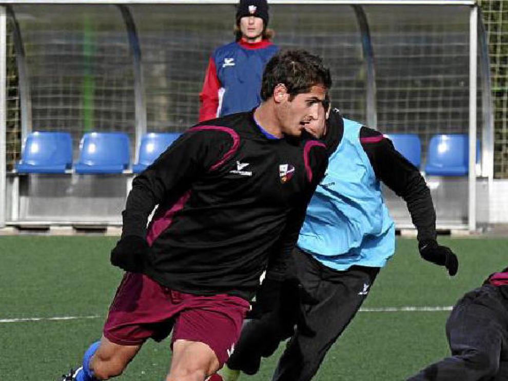 Imagen de un entrenamiento de la Sociedad Deportiva Huesca en la Ciudad Deportiva.