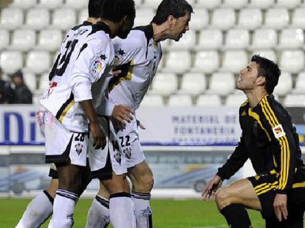 Kitoko, Trotta e Iker Begoña recriminan a Braulio.