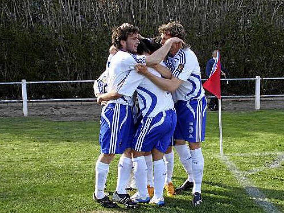 Celebración de un gol del Real Zaragoza B