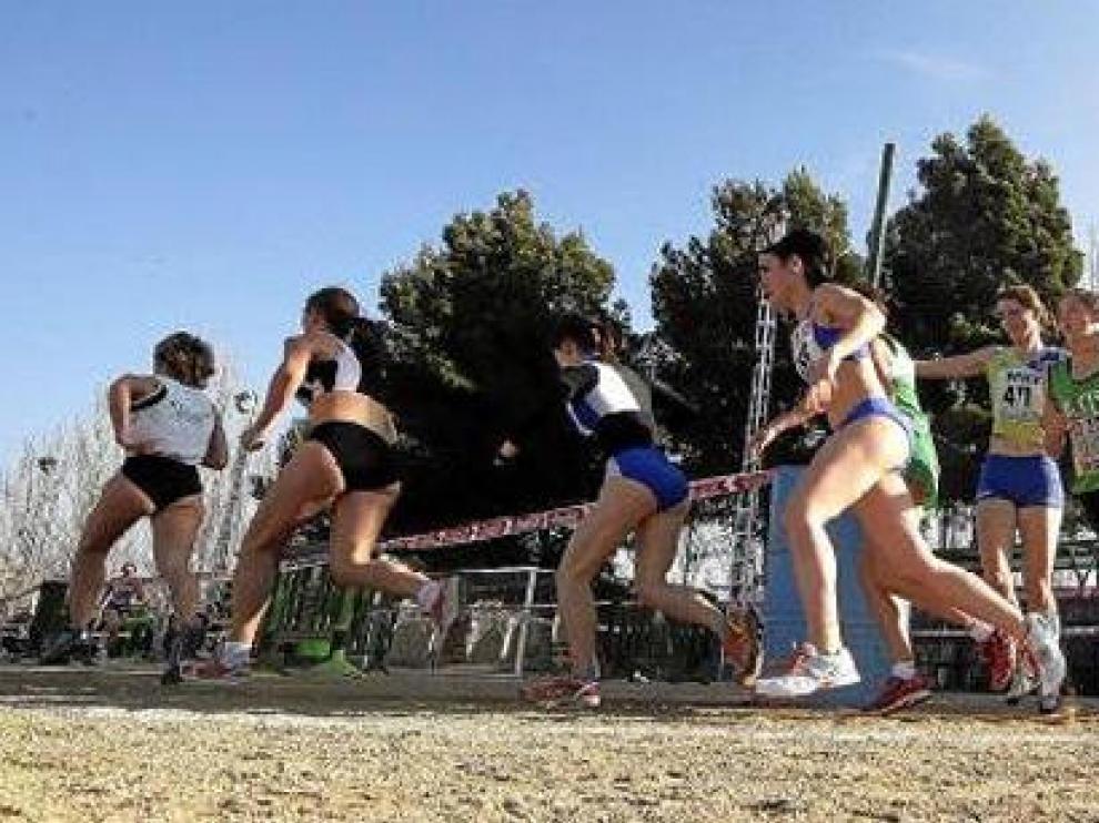 Imagen de la prueba femenina de la pasada edición del cross del Stadium Casablanca