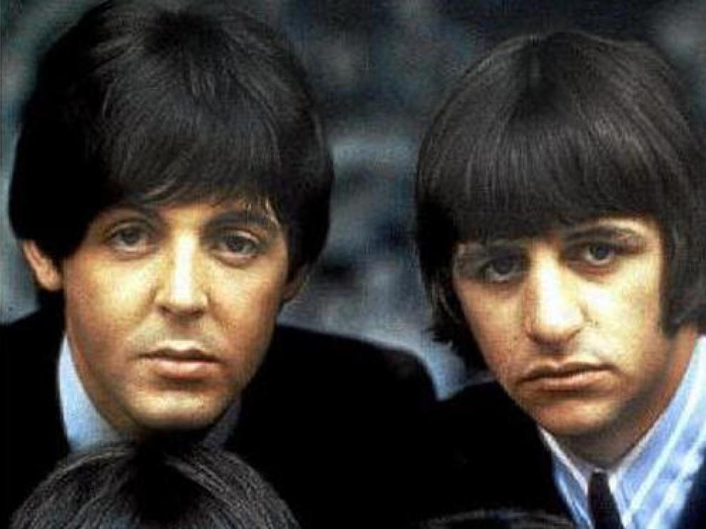 Arriba, McCartney y Starr. Abajo, Harrison y Lennon: The Beatles