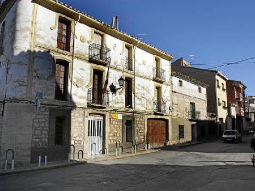 Este es el aspecto del cuartel de la Guardia Civil en Cella. Solo se emplea la planta baja