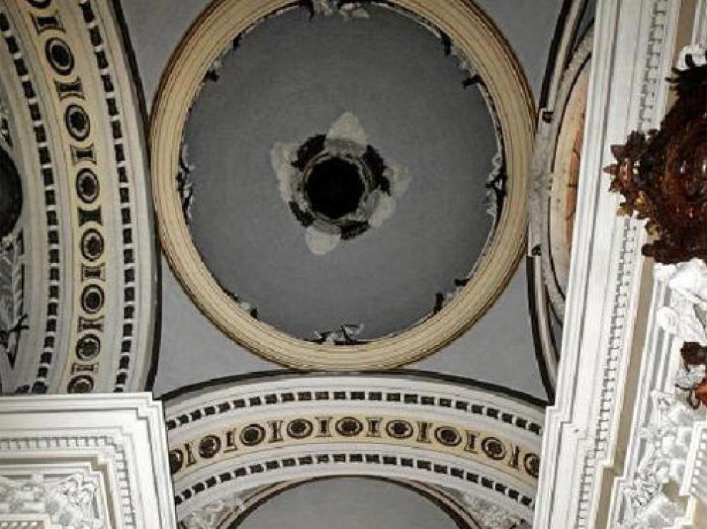Varios espacios del techo del Pilar están aún a la espera de decoración pictórica