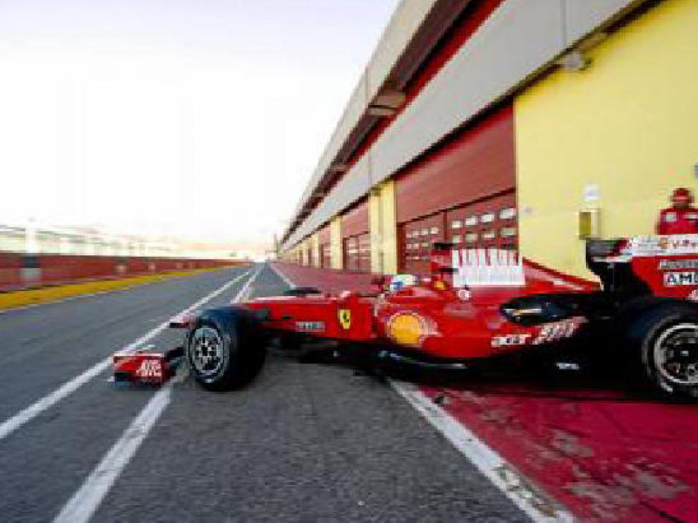 El nuevo Ferrari F60 en el circuíto de Mugello.