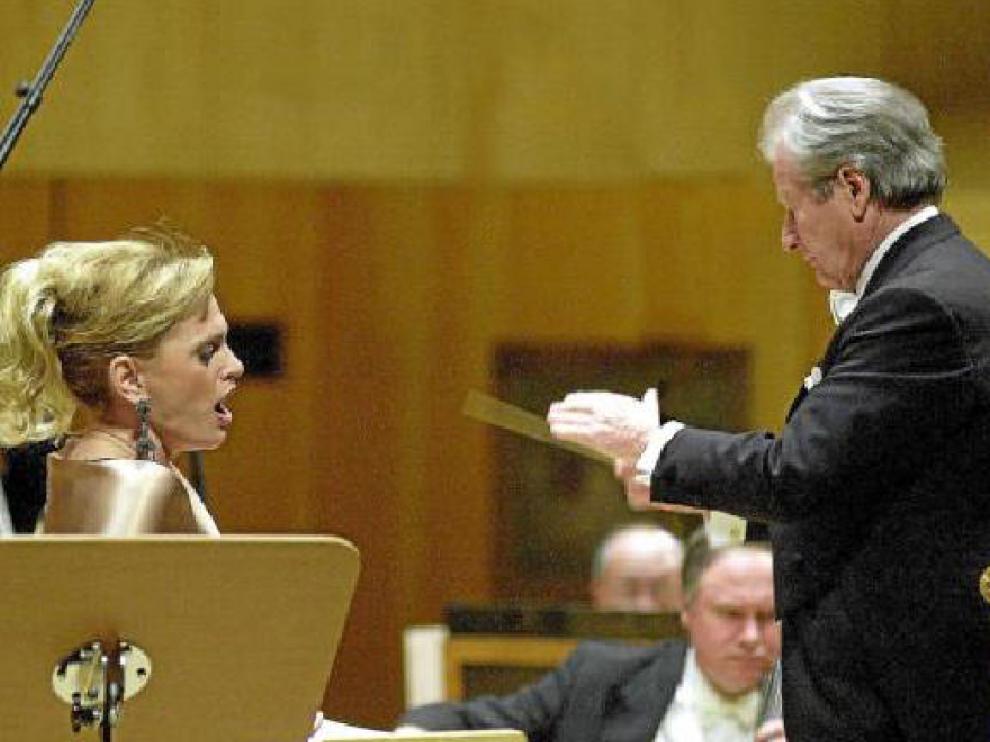Ainhoa Arteta y Neville Marriner, en la sala Mozart, en 2005.