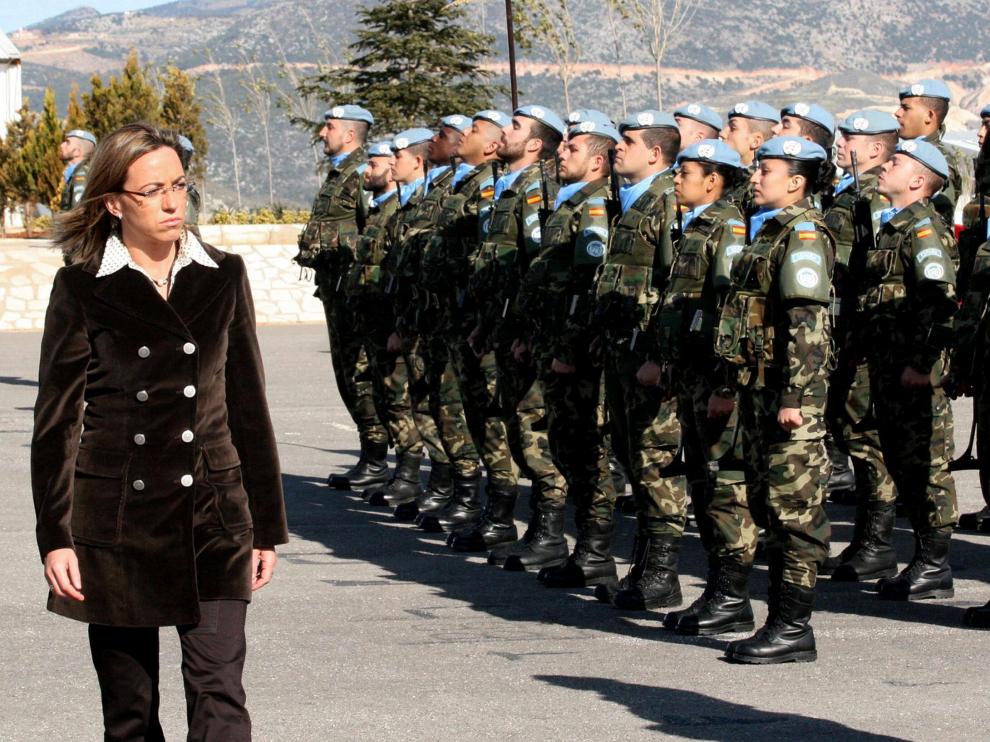 La ministra de Defensa Carme Chacón de visita en el Líbano