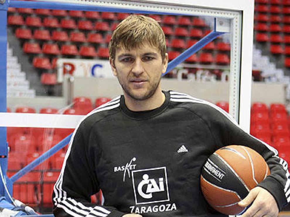 El jugador con el uniforme del CAI