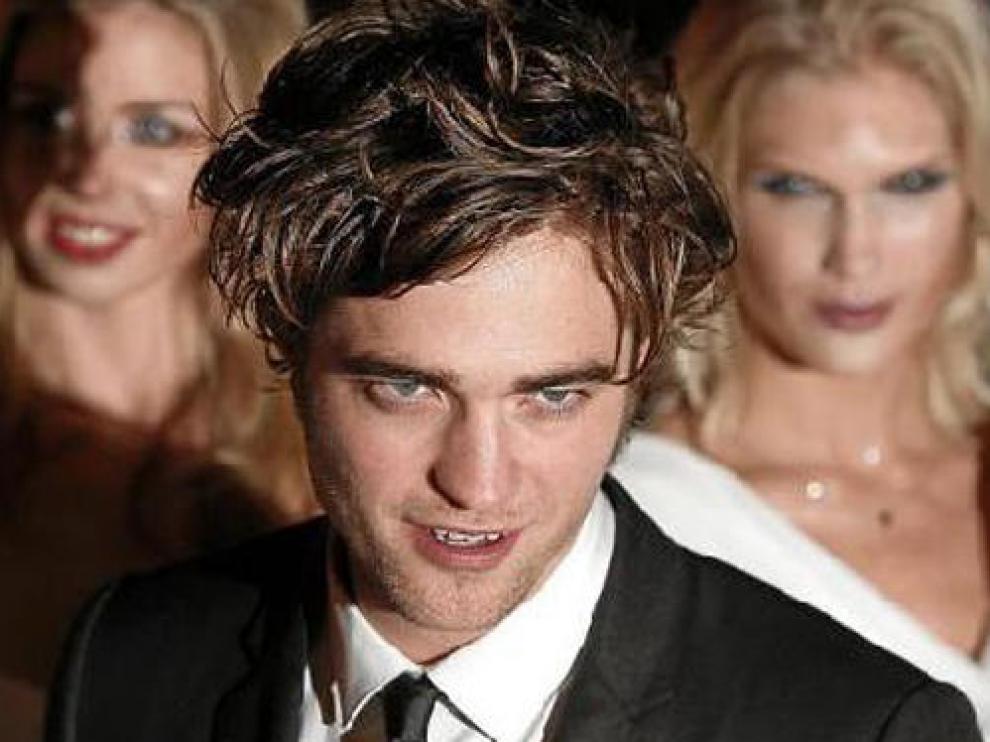 Robert Pattinson encarna a Edward en la película de 'Crepúsculo'
