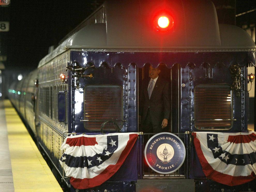 Obama en el tren que le llevó de Filadelfia hasta Washington