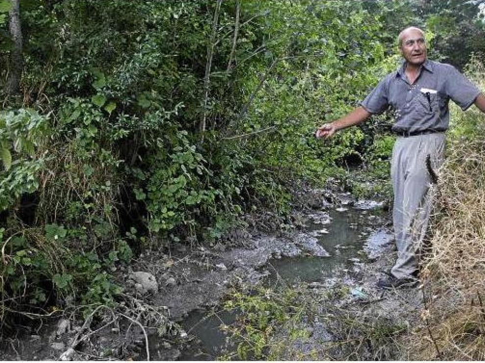 La falta de depuración causa problemas de contaminación fecal. En la imagen, Villanúa.