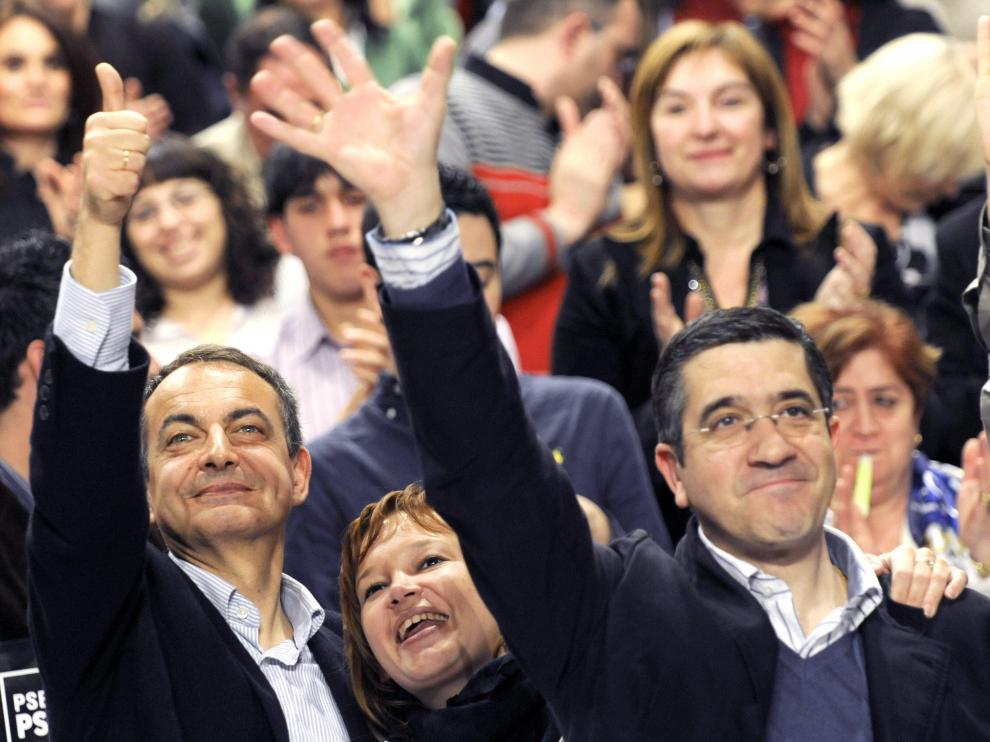 Zapatero y Leire Pajín mostraron su apoyo a López