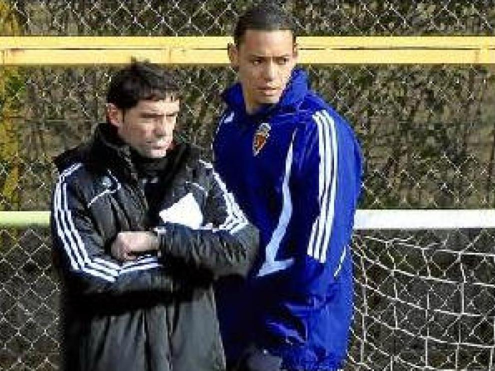 Ricardo Oliveira, ayer en la Ciudad Deportiva detrás de Marcelino.