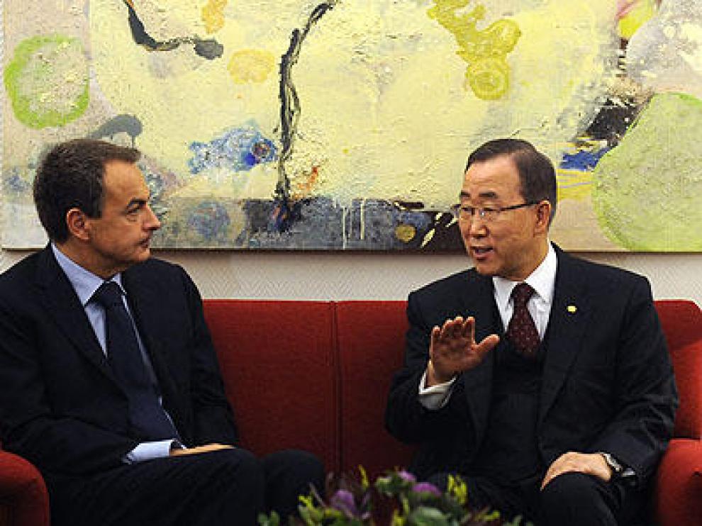 Zapatero (d) y Ban Ki Moon (d)