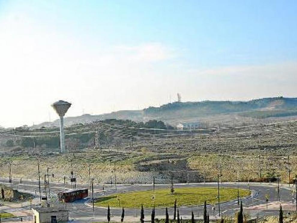 El Ministerio de Defensa está pensando en los terrenos de la Academia General Militar (AGM) más próximos al Vial Norte como ubicación del futuro Hospital Militar.