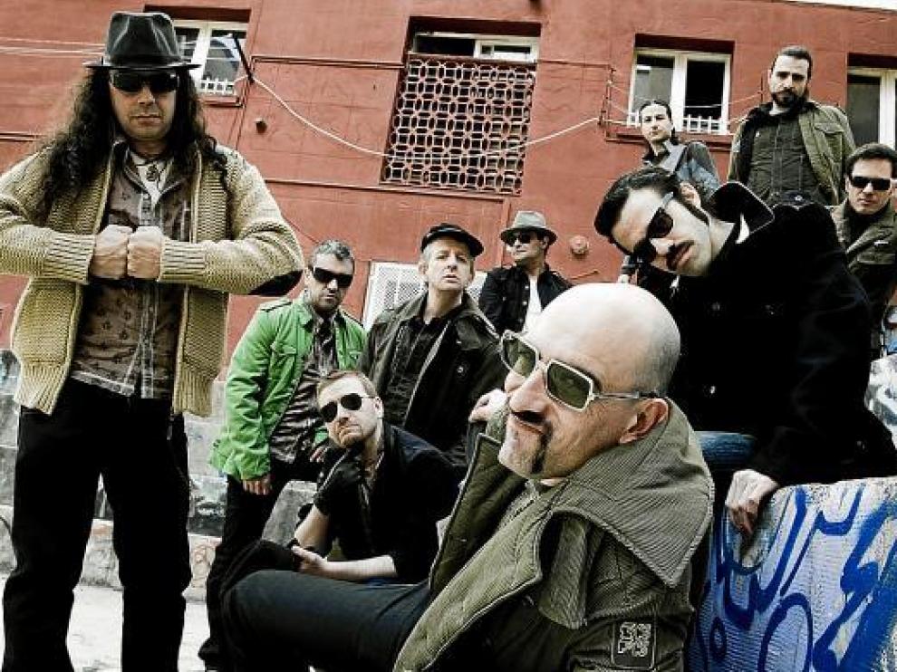 La nutrida Fundación Tony Manero vuelve a la carga con un nuevo álbum multidisciplinar.