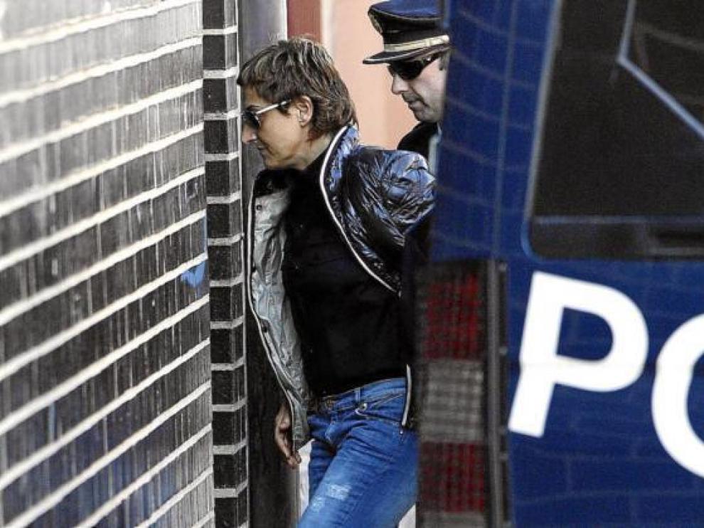 La alcaldesa de La Muela, antes de entrar al Juzgado de La Almunia el pasado 22 de marzo.
