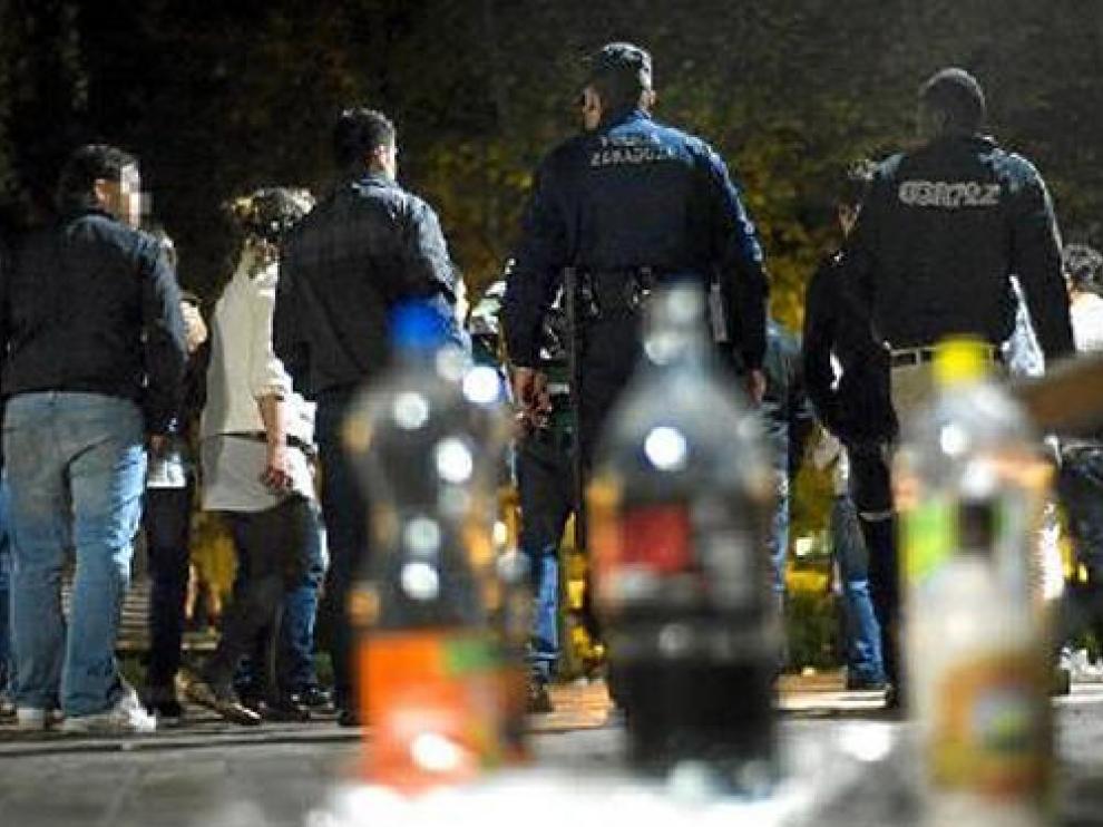 Botellón en la plaza de Los Sitios