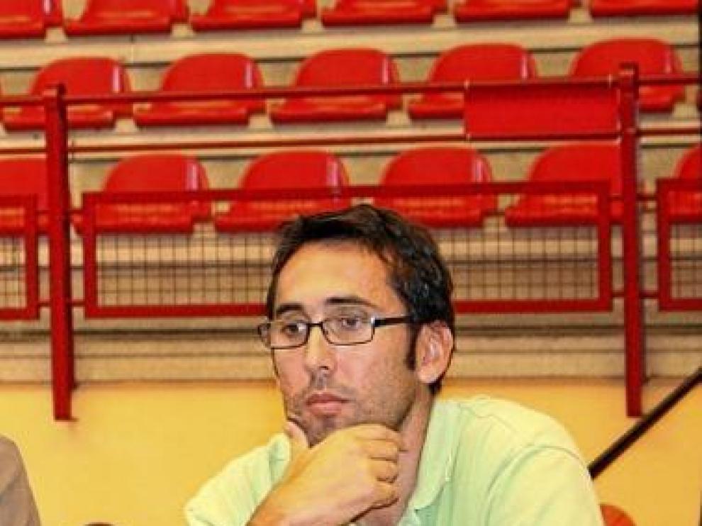 Villar, durante la presentación de un jugador en Inca.