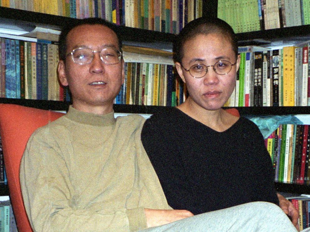 El fallecido escritor chino, Liu Xiaobo, junto a su mujer.