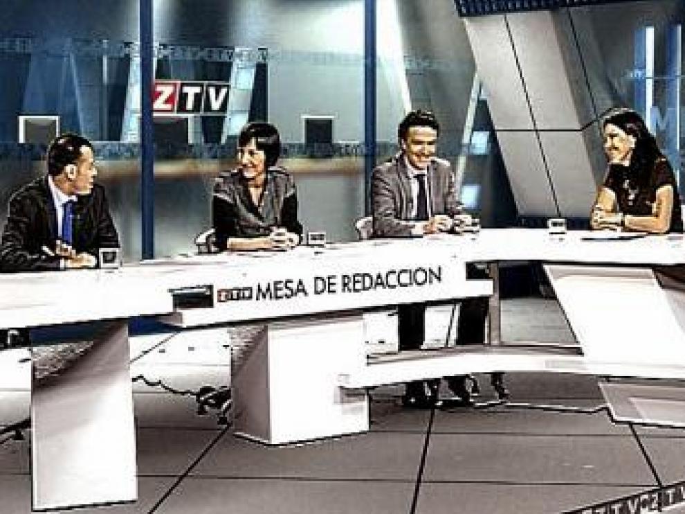 Victoria Martínez presenta la mesa de tertulia de ZTV.